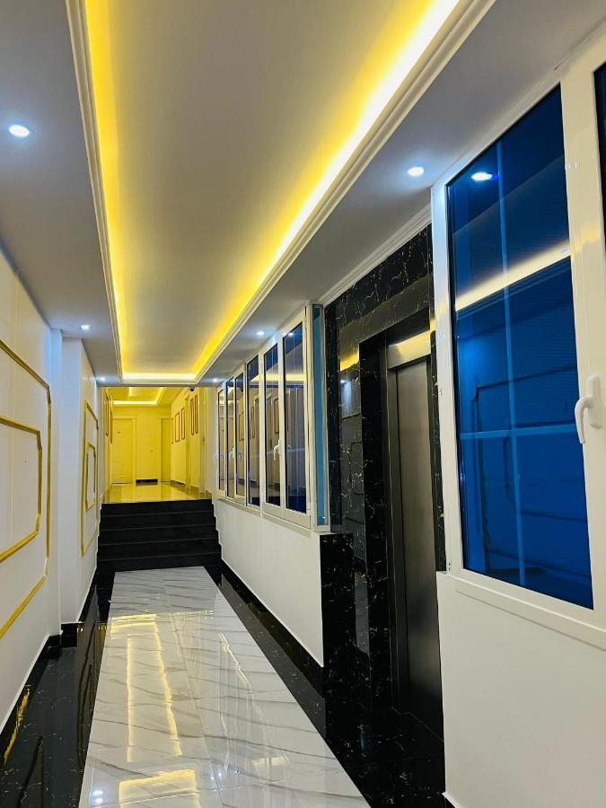 Ujvara Hotel Golem  Exterior photo